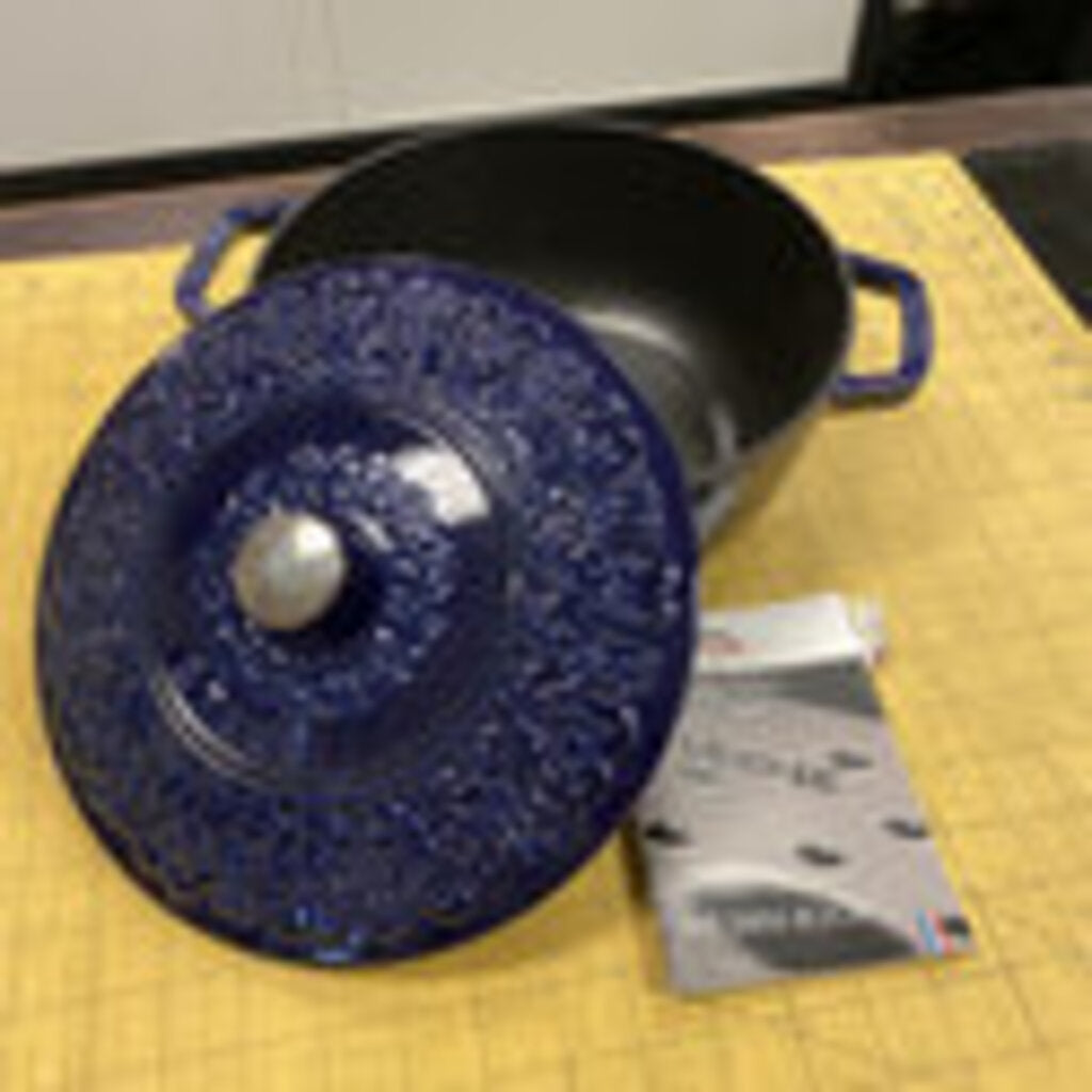 Staub La Marmite Florale Dutch Oven