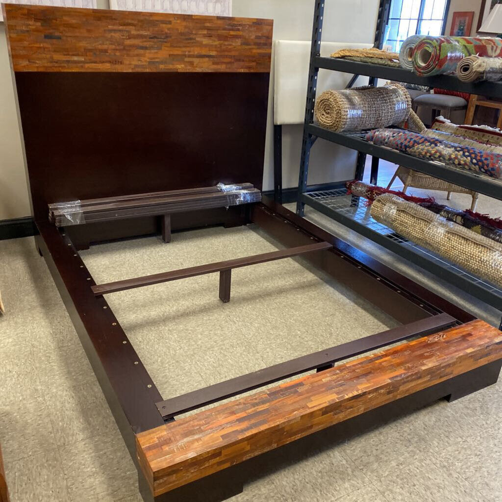 Peroba Stack Queen Bed