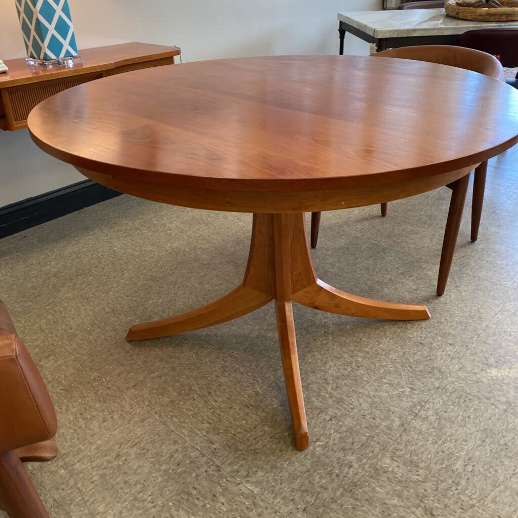 Thos Moser Georgetown Pedestal Table