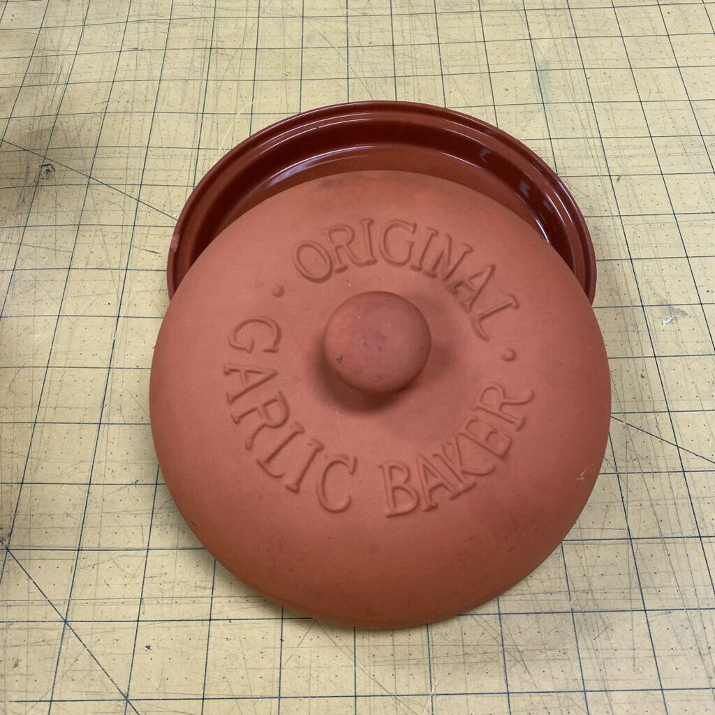 Terracottas Original Garlic Baker