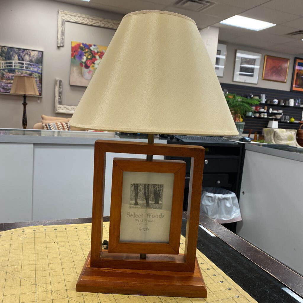 Select Wood Picture Frame Lamp