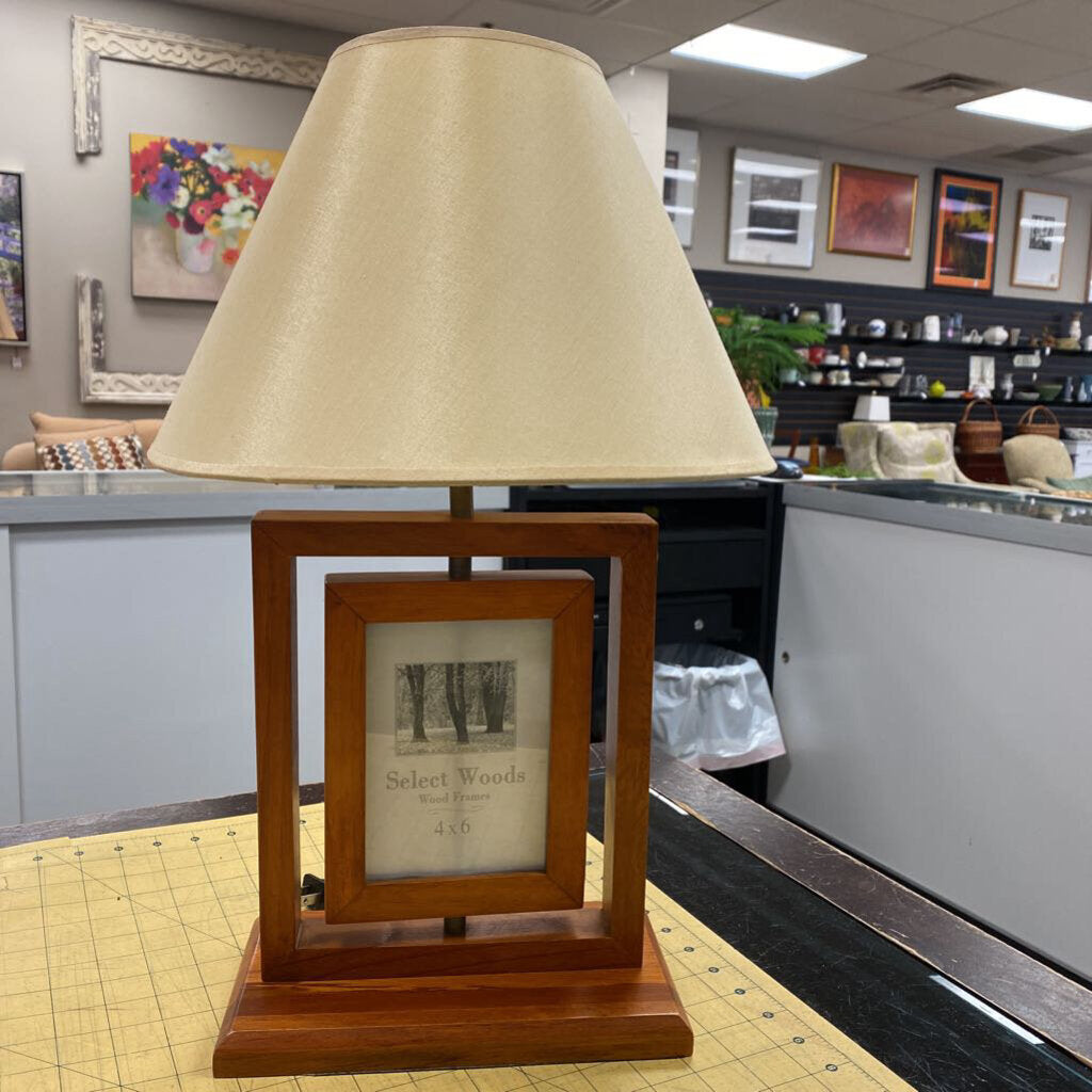 Select Wood Picture Frame Lamp