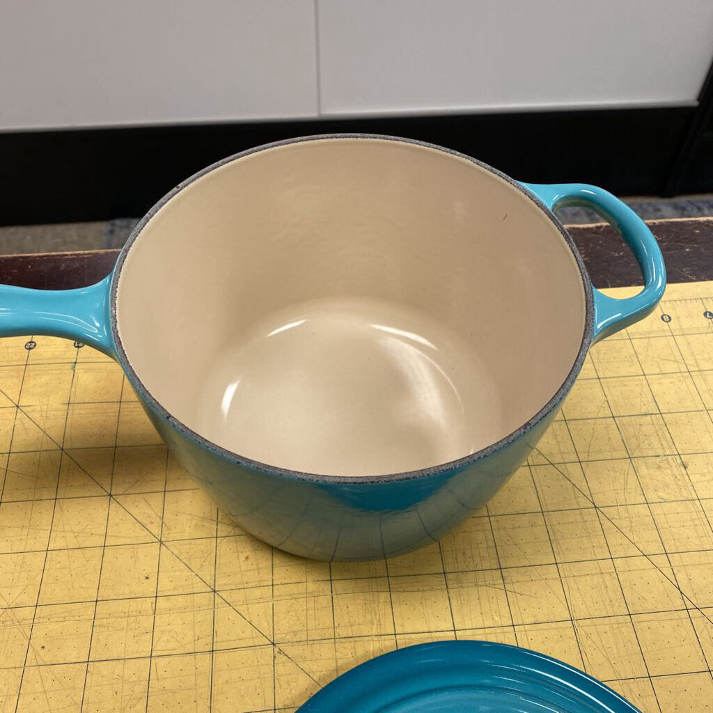 Le Creuset #18 Saucepan