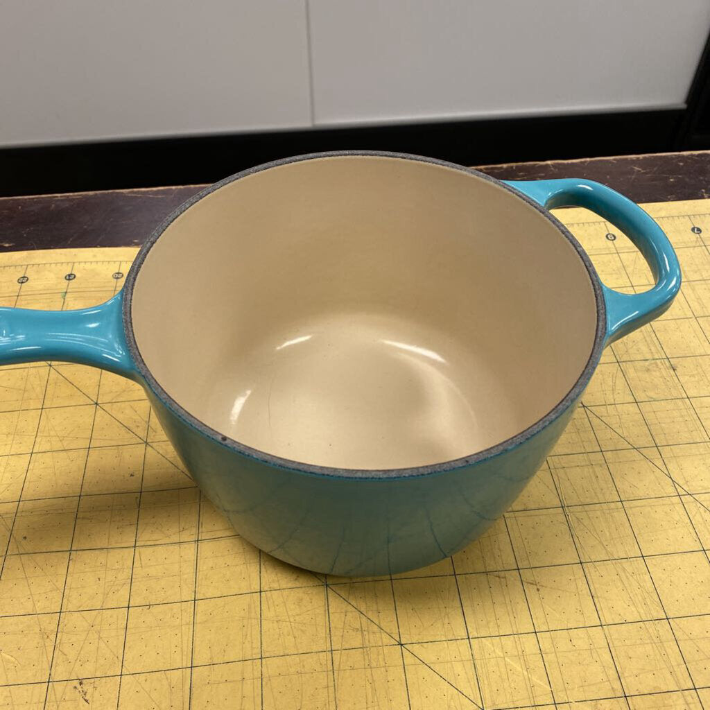 Le Creuset #16 Saucepan