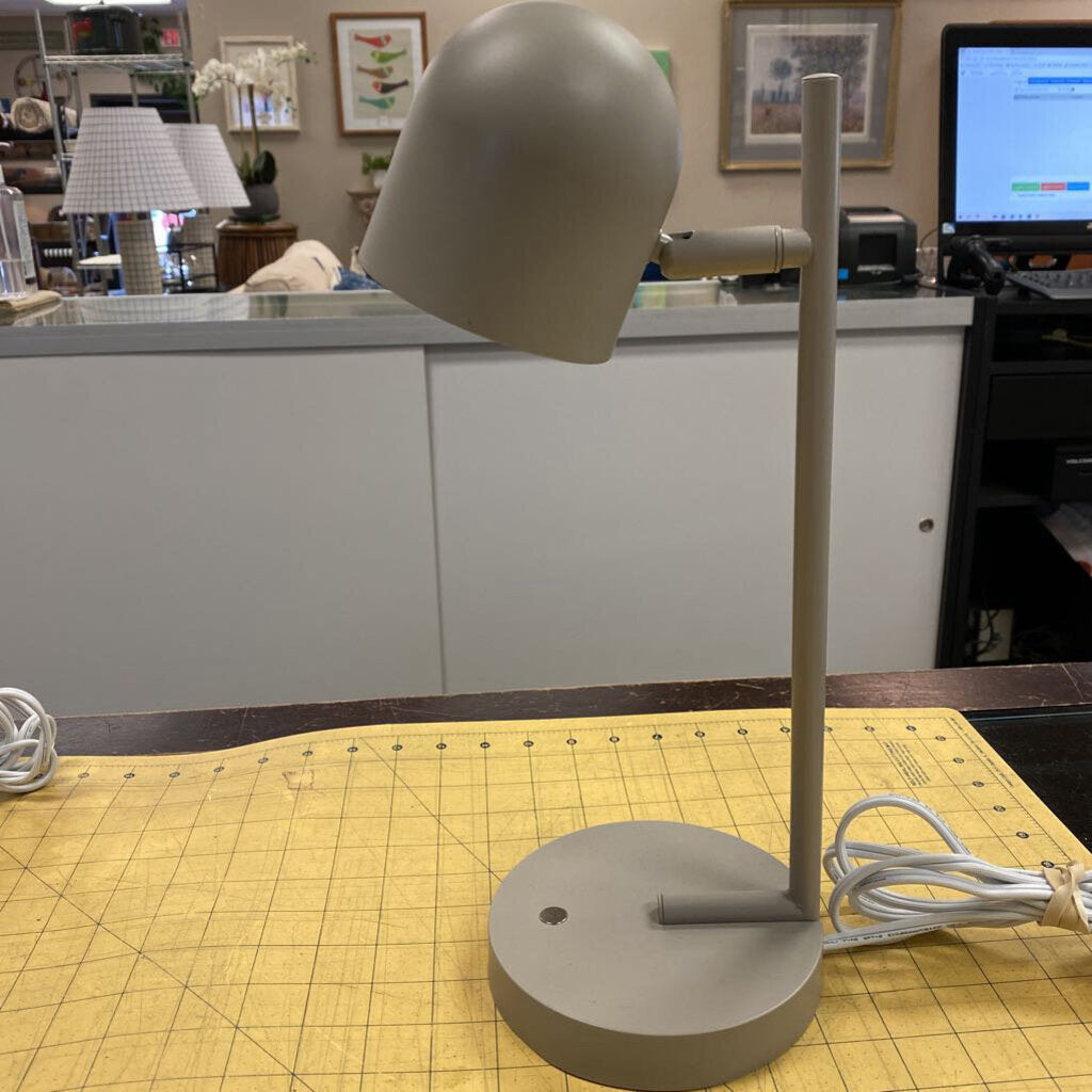 Pillowfort LED Desk Lamp
