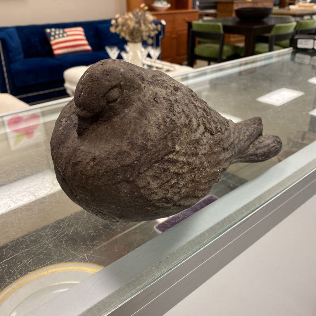 Rustic Plaster Pigeon Figure