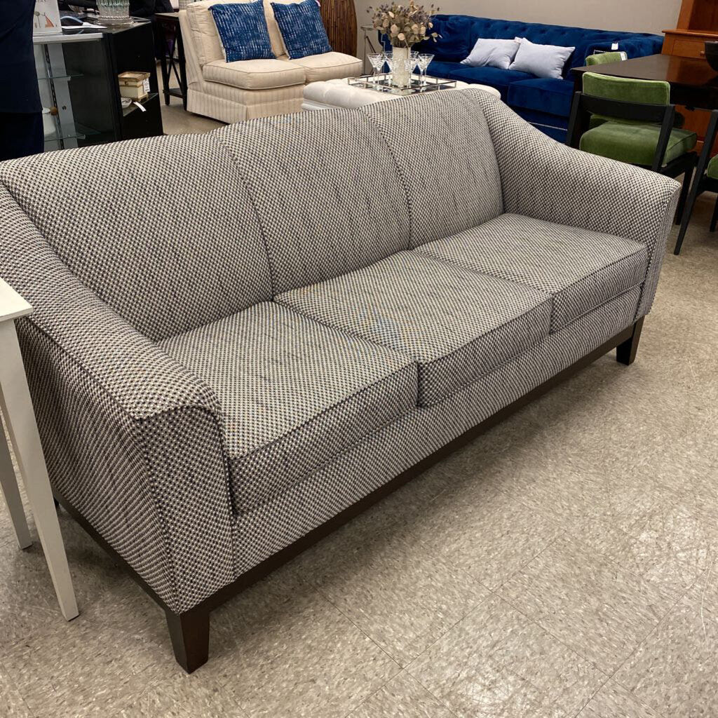 Best Furniture Company 3 Cushion Sofa