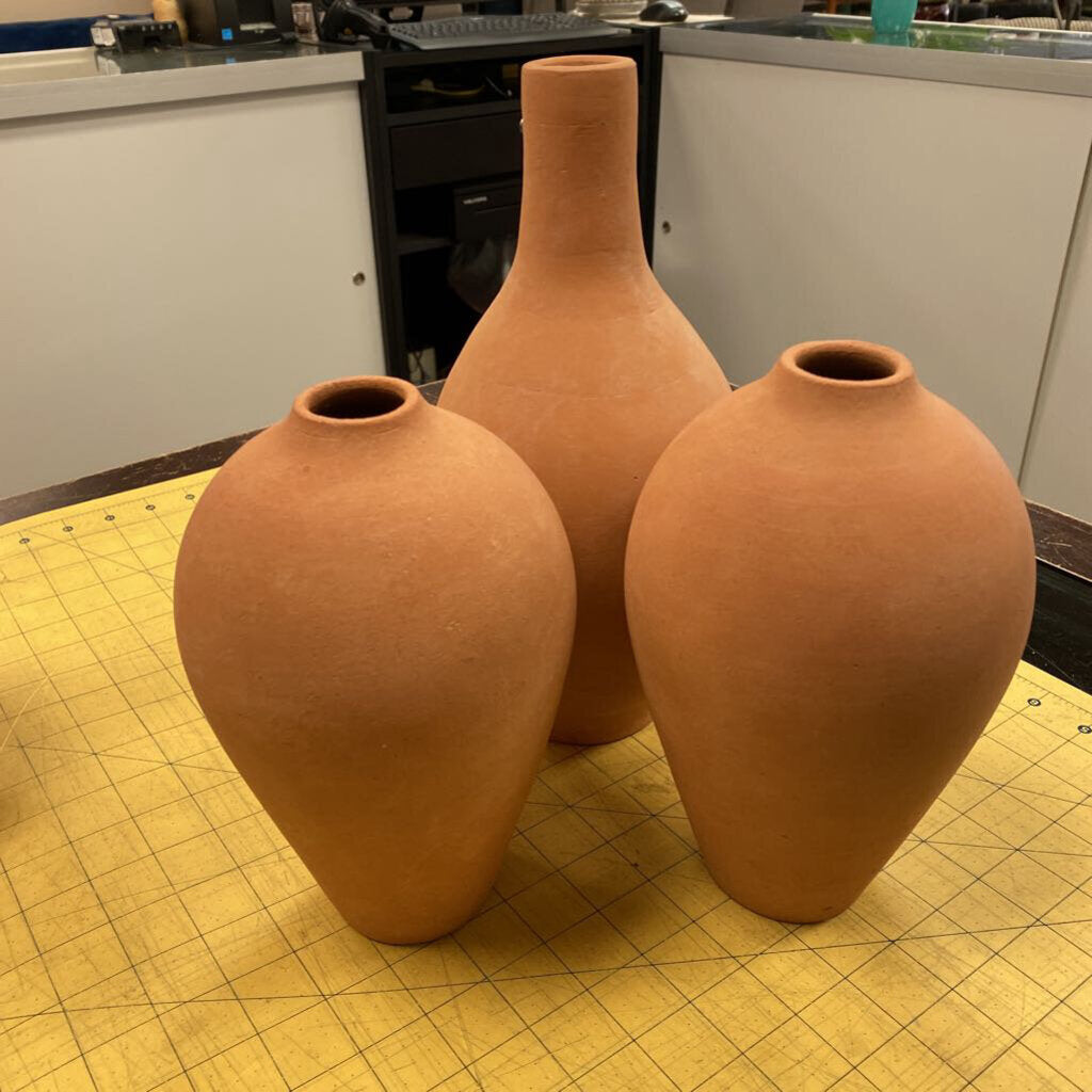 3x Pottery Terracotta urns