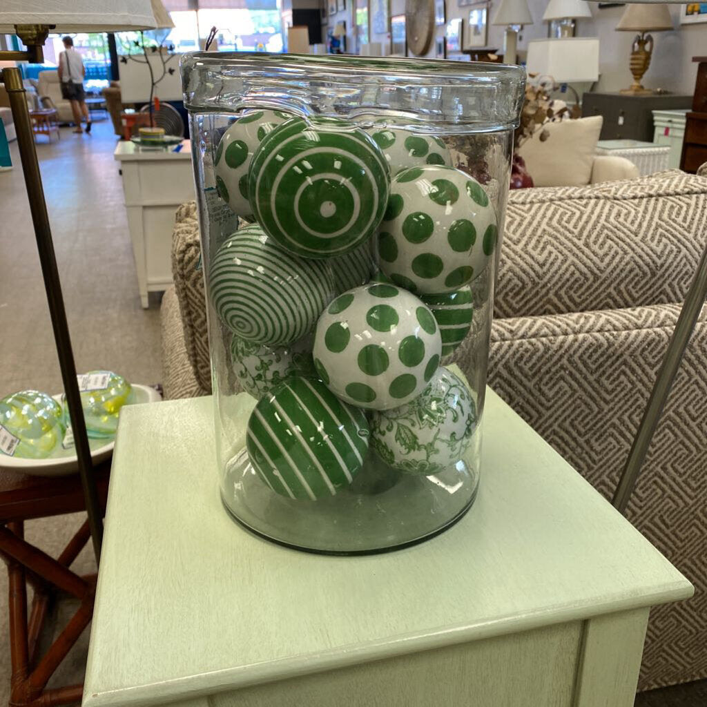 12 Ceramic Carpet Bals in Glass Jar