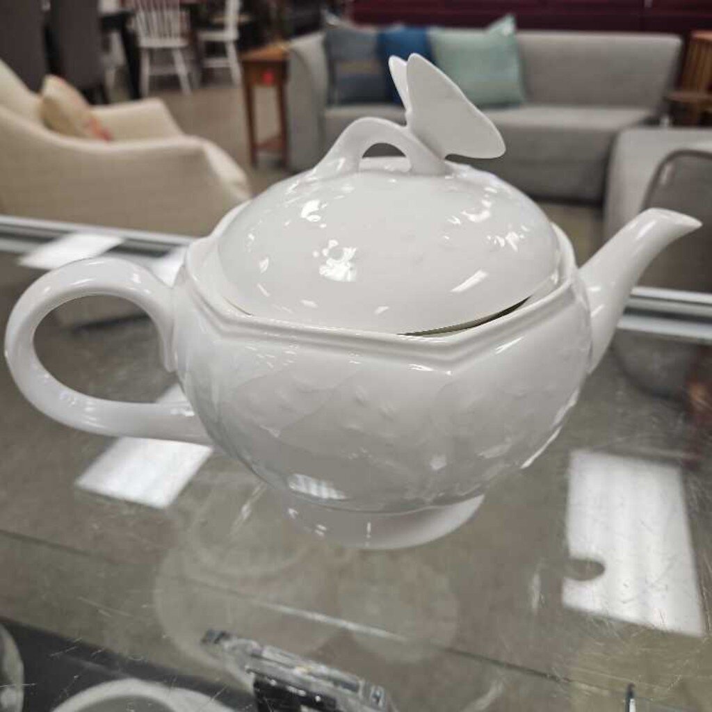 Louise Le Luyer "Butterfly Meadow" 5-Cup Teapot