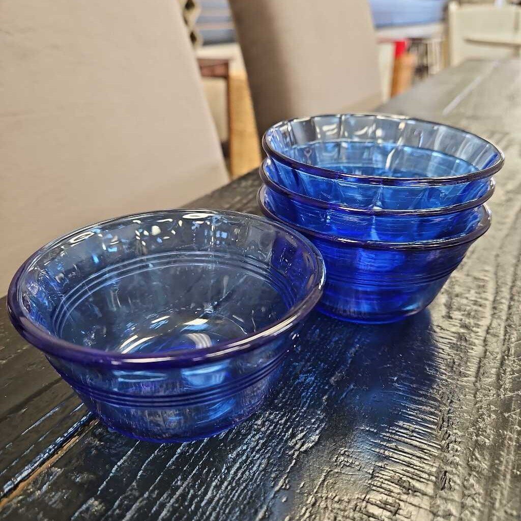 Vintage Pyrex Ramekins - Set of 4