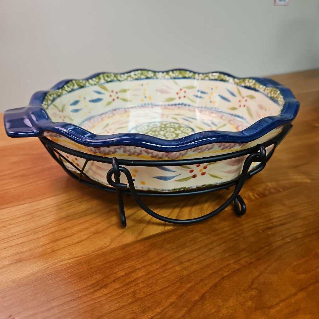 Temp-Tations by Tara Scalloped Pie Plate with Metal Rack