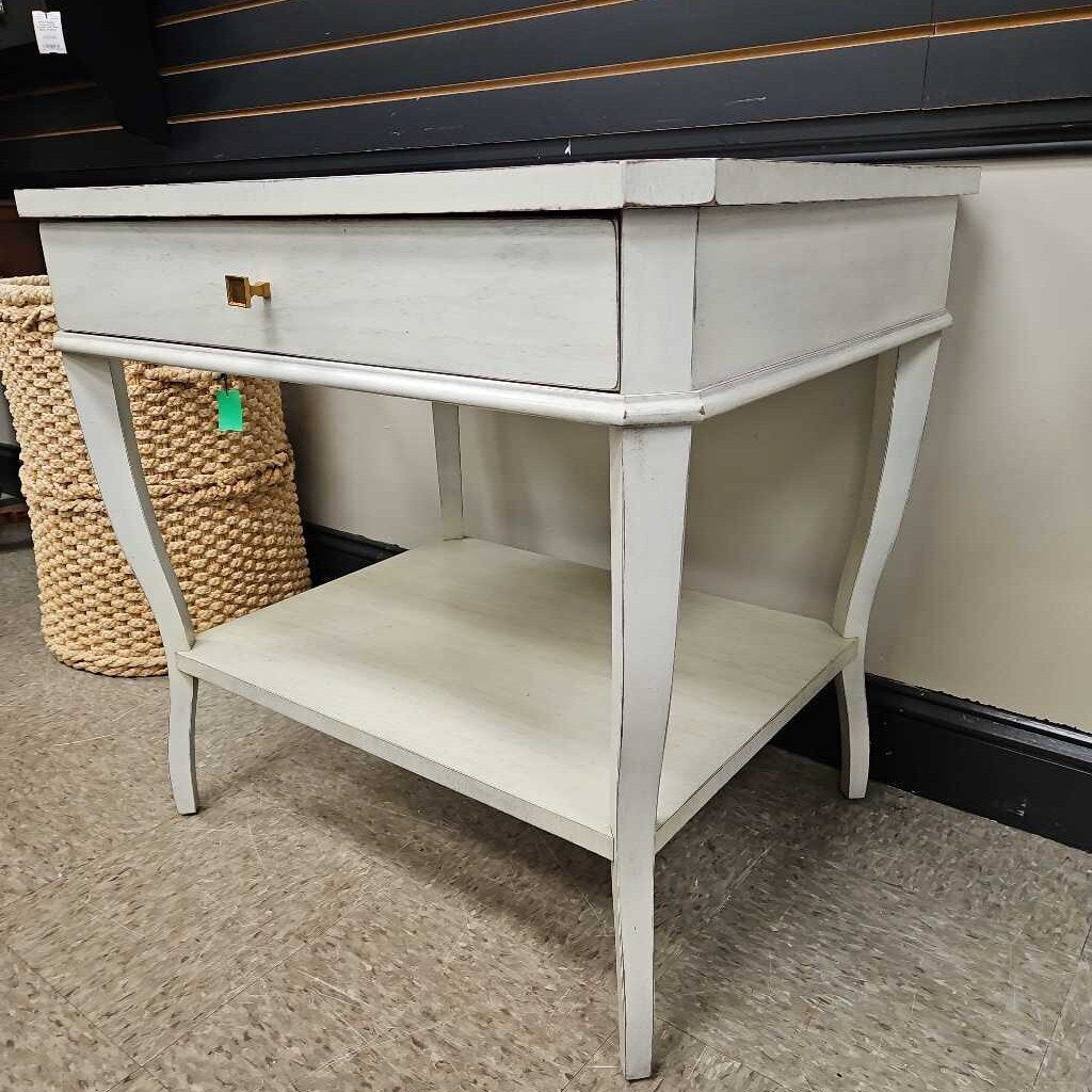 West Paces Side Table by Suzanne Kasler for Hickory Chair