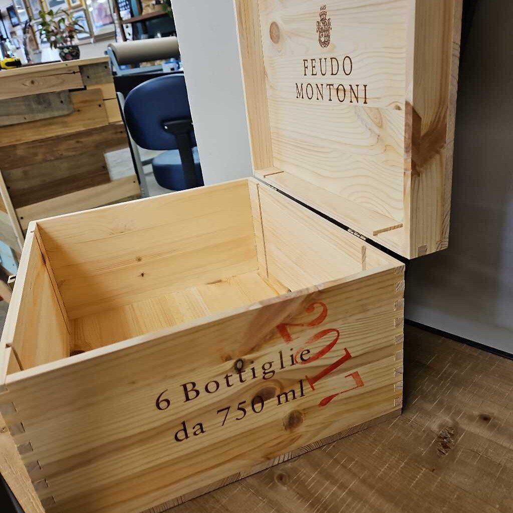 Vrucara Feudo Montoni Wine Crate