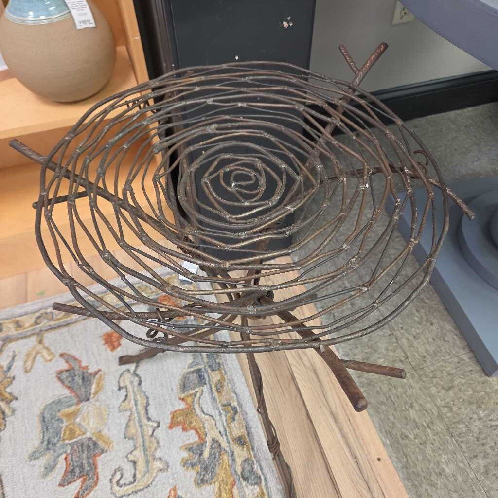 Adirondack Metal Twig Planter Side Table with Spiral Top