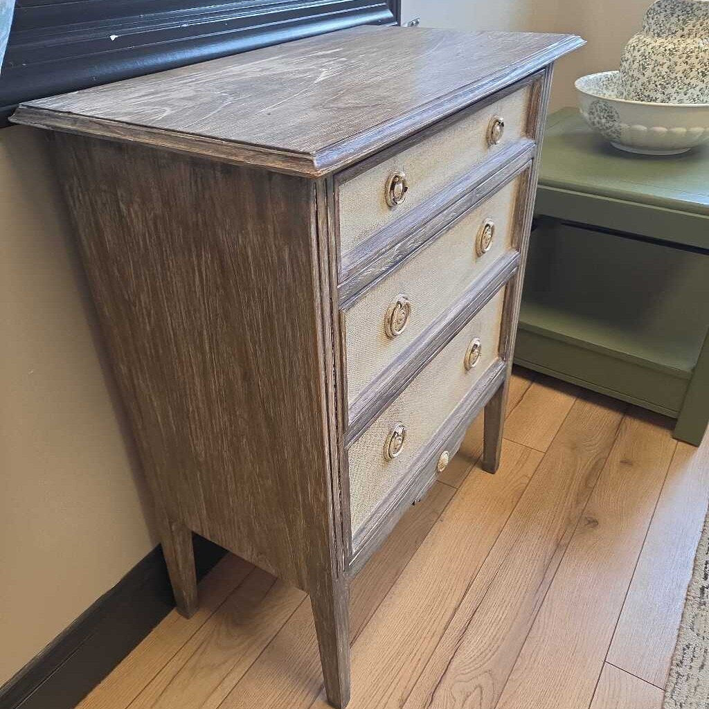 Gabby Furniture "Holly" 3-Drawer Chest