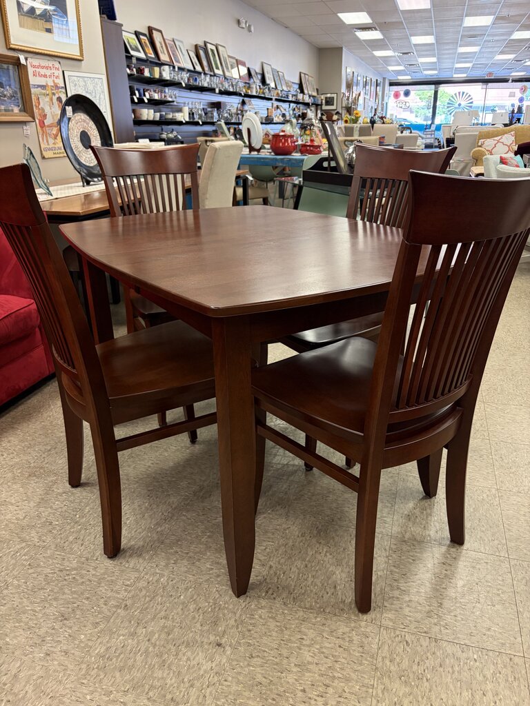 Canadel Solid Wood Dining Table w/4 Chairs