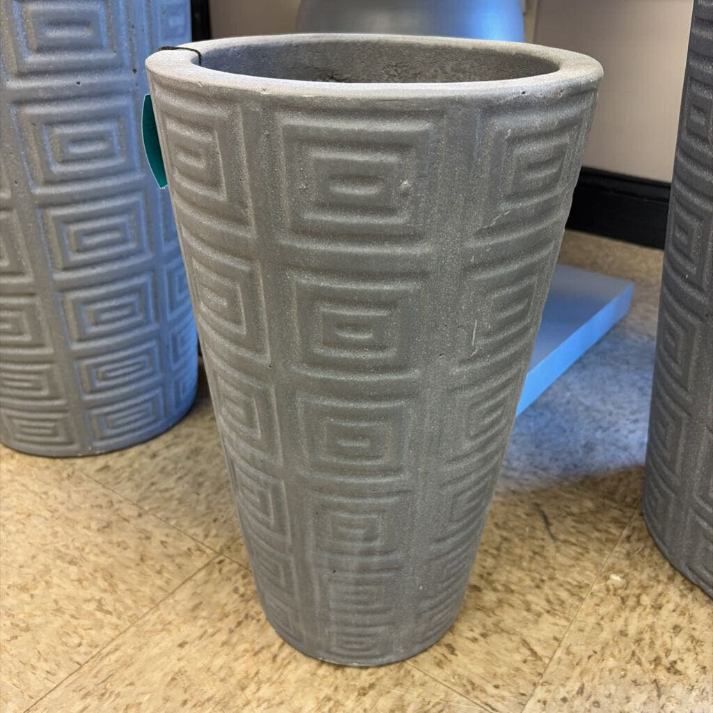 Gray Decorative Concrete Plant Pot. Small