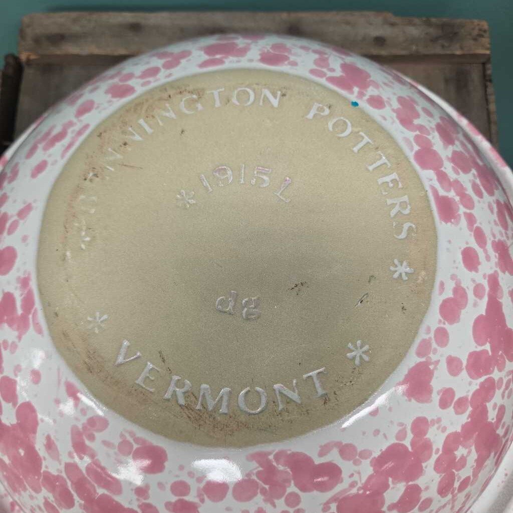 Bennington Pottery Pink Agate Stoneware Bowl (Signed by David Gill)