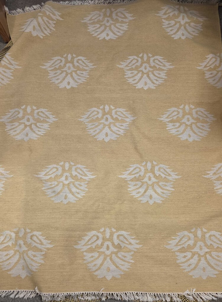 Pottery Barn Enzo Medallion Dhurrie Wool/Cotton Area Rug