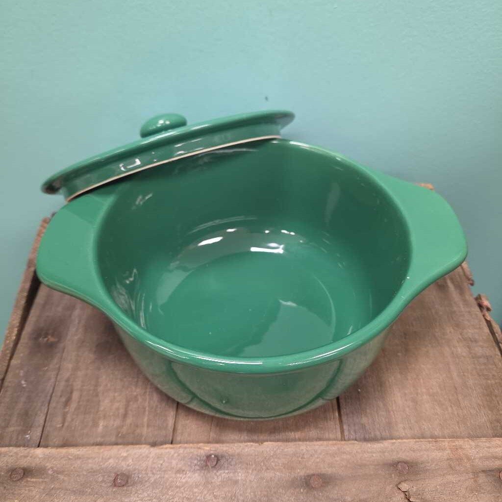 Chantal 1 3/4 Qt. Ceramic Dutch Oven