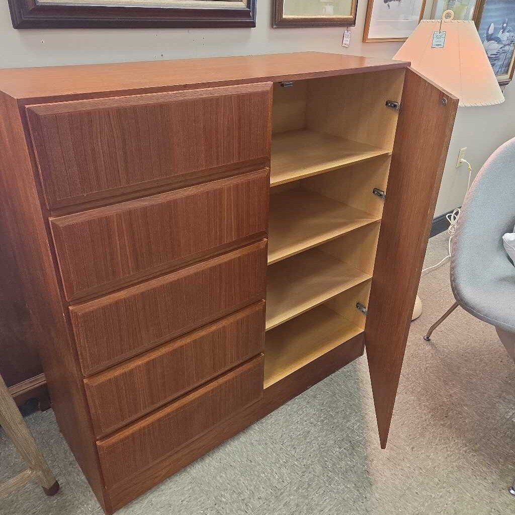 Mid-Century Danish Book-Matched Teak Veneer Dresser by Vinde Mobelfabrik