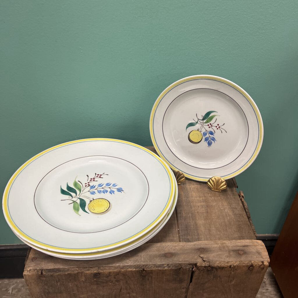 Wind Flower Arabia of Finland Salad Plate (1) & Dinner Plates (4)