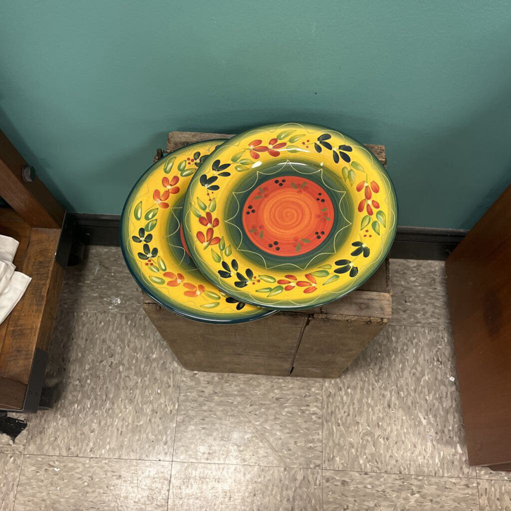 La Province Tabletops Gallery Hand Painted Dinner Plates (x2)