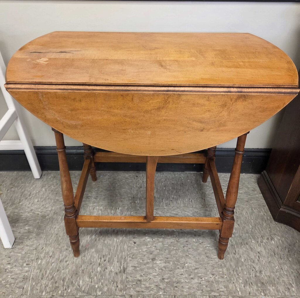 Vintage Round Maple Drop Leaf Table with Turned Legs