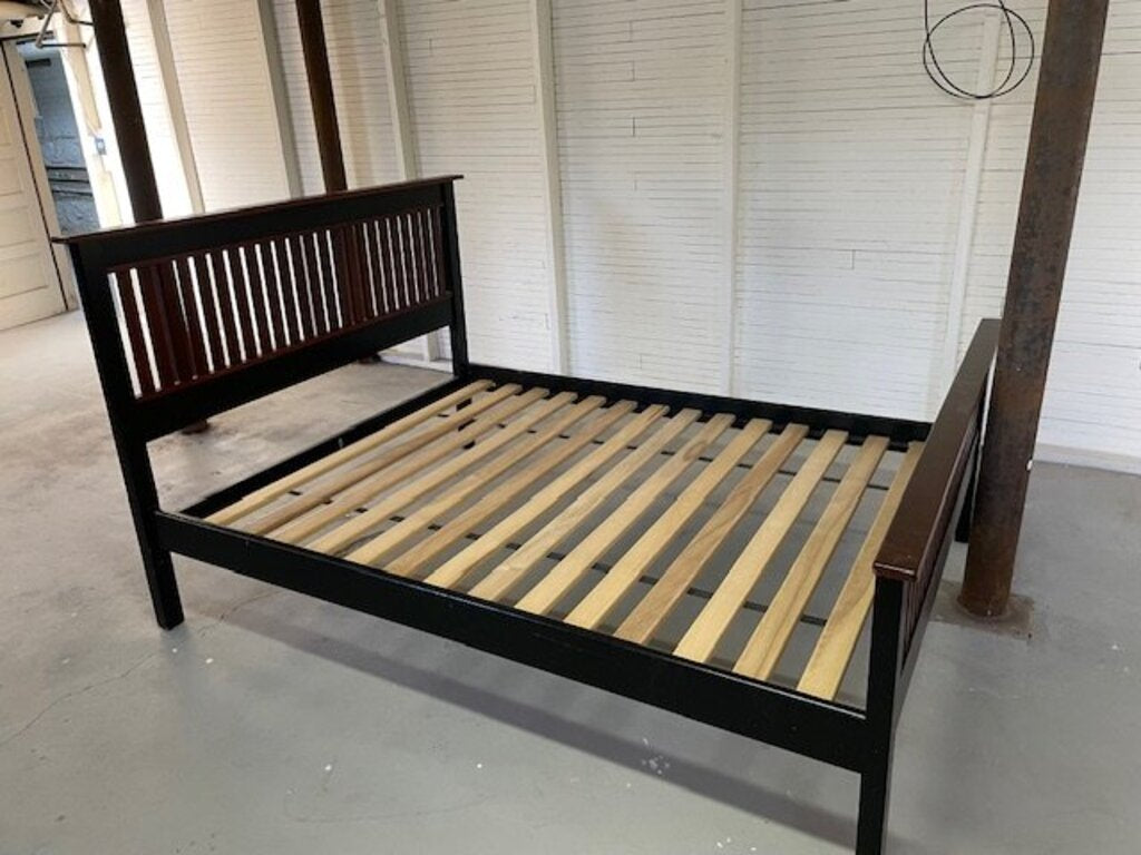 Mission-style Solid Wood Queen Bed