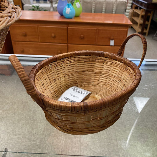 Small Oval Basket w/Handles