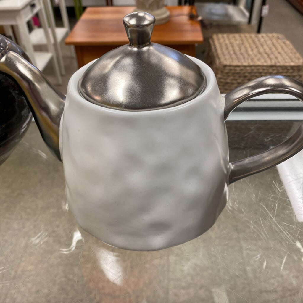 Nicole Miller Tea Pot