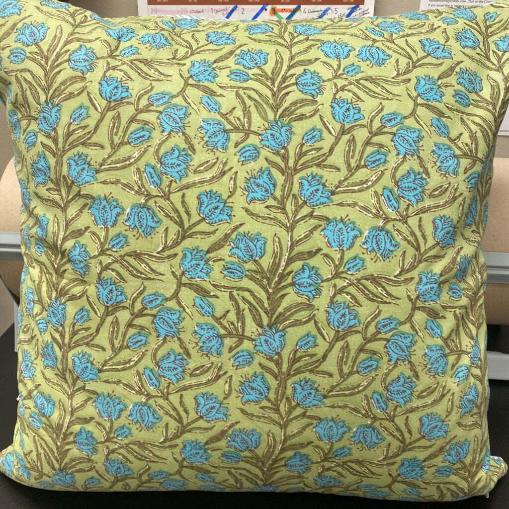 Pottery Barn Algodon Accent Pillow