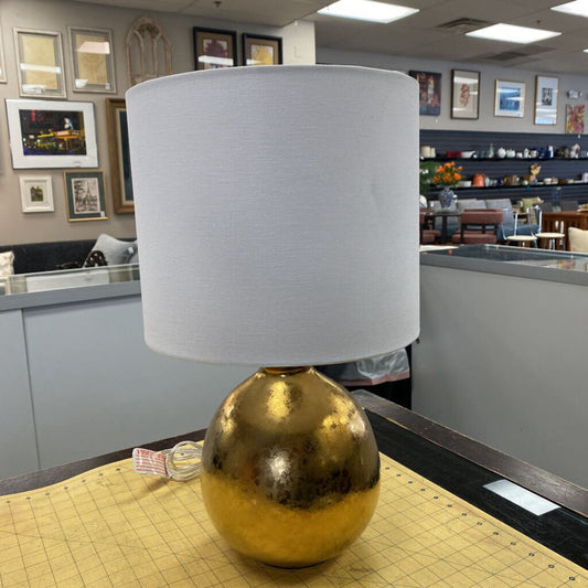 Ceramic Ball Base Lamp