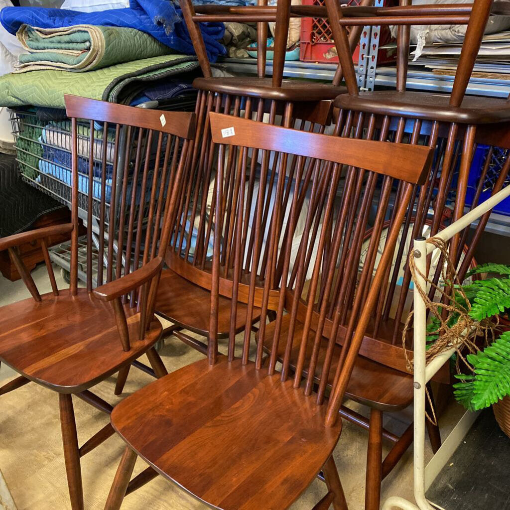 Cabot House Everyday Table w/Chairs