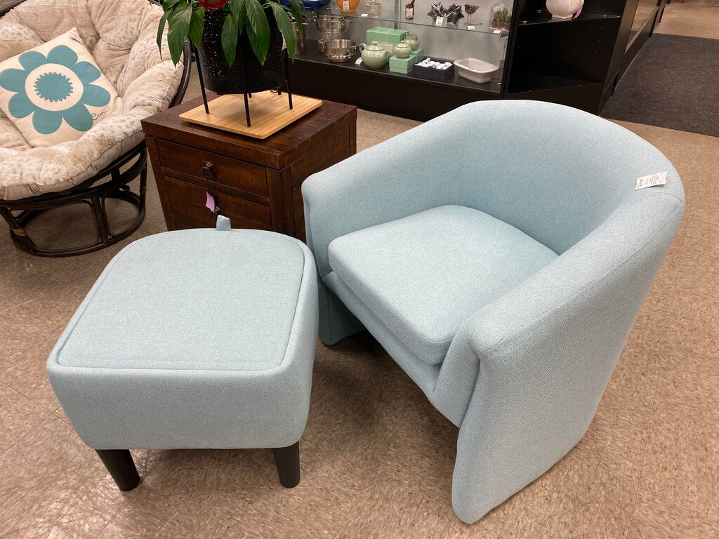 Arnold Barrel Chair w/Table Ottoman