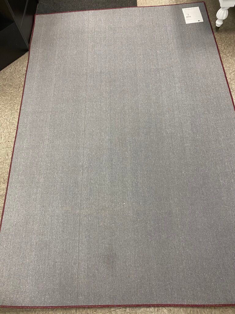 Livabliss Iris Polyester Accent Rug