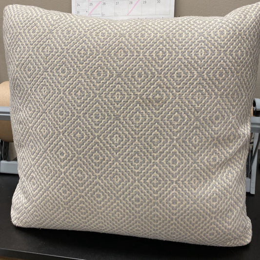 Woven Diamond Patterned Pillow