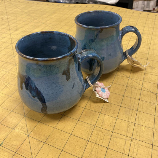 2x Hamilton Pottery Mugs