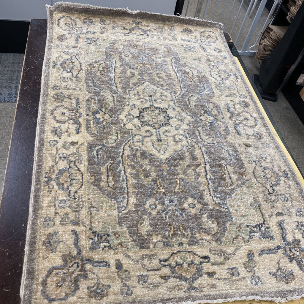 Handknotted Persian Accent Rug