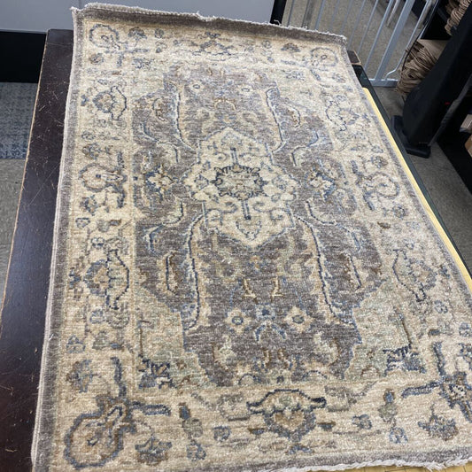 Handknotted Persian Accent Rug