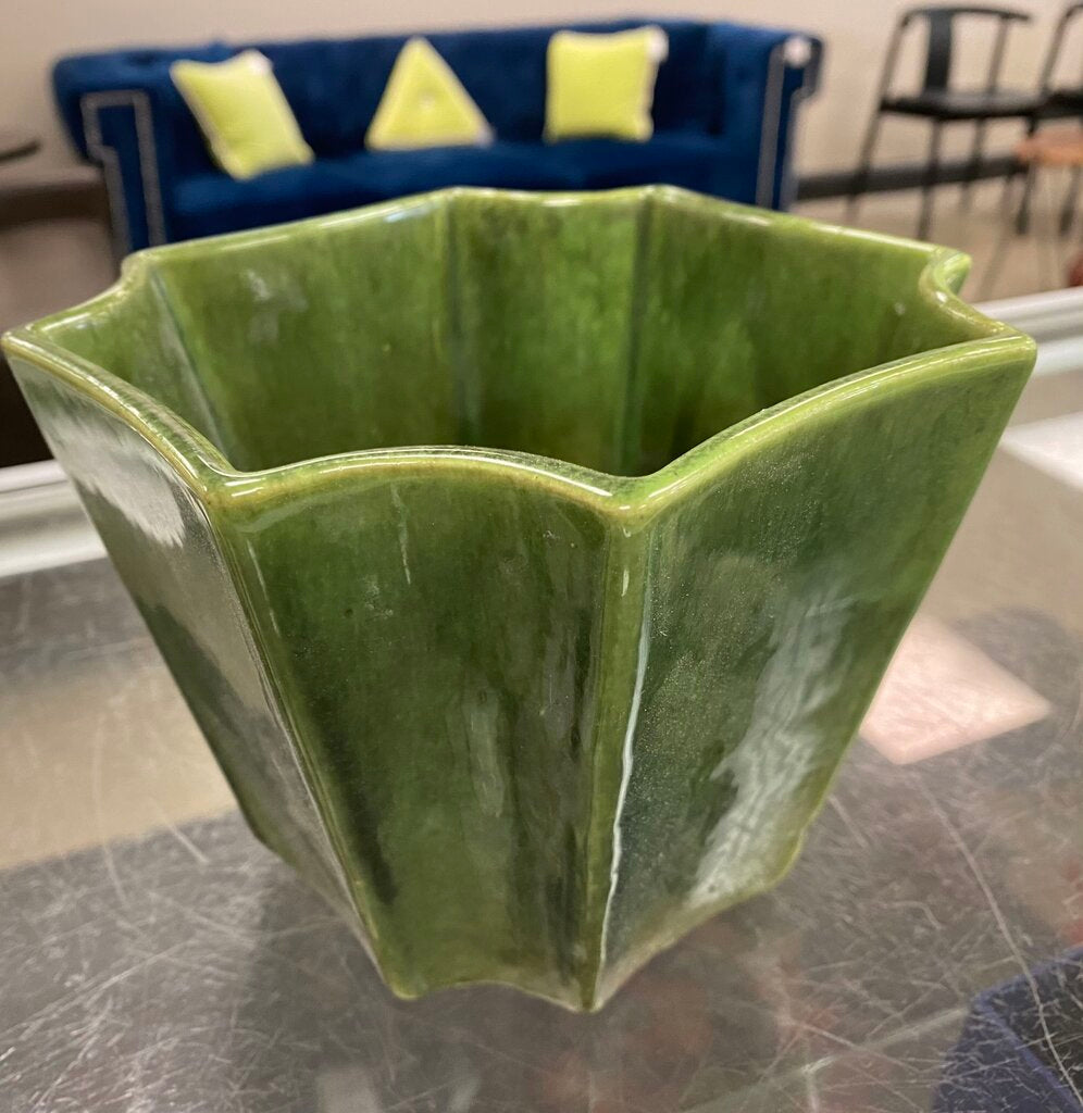 Haeger Scalloped Plant Pot