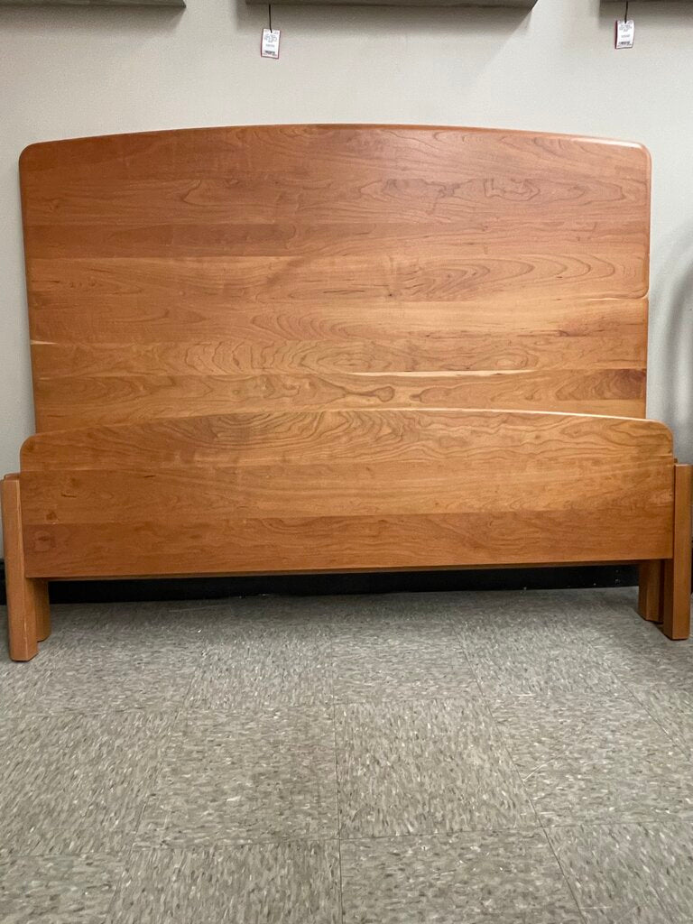 Gat Creek Nicole Platform Bed