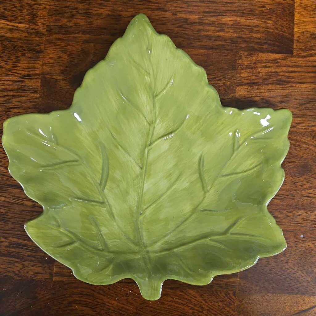 Glazed Ceramic Leaf Plates - Set of 4