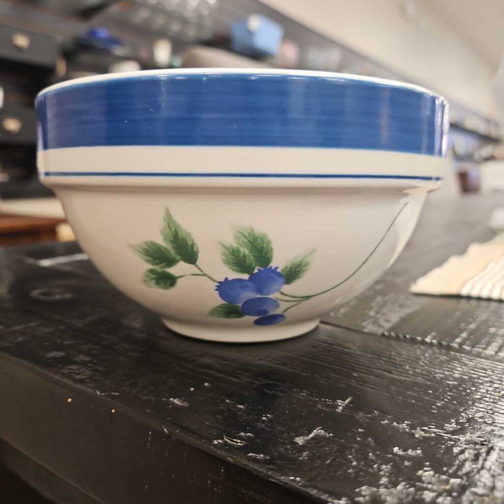 LL Bean Blueberry Bowls - Set of 7