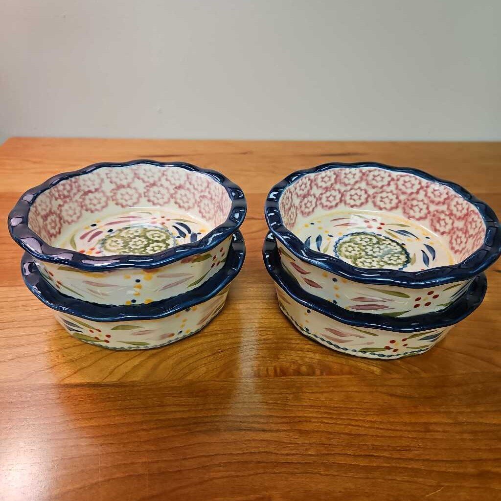 Temp-Tations by Tara Scalloped Brule Baking Dish - Set of 4