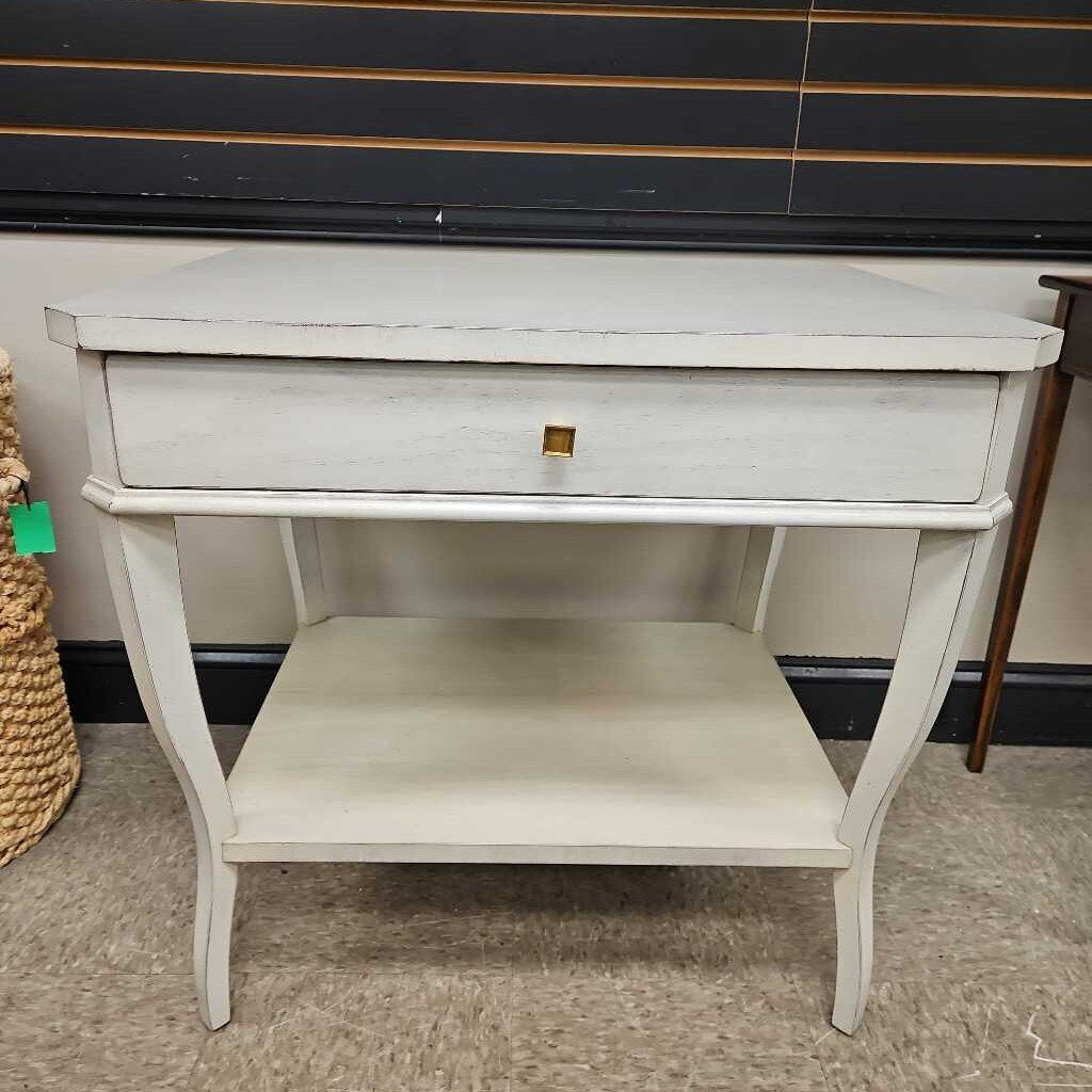 West Paces Side Table by Suzanne Kasler for Hickory Chair