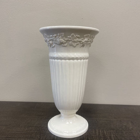 Wedgewood Cream Color, Plain Edge