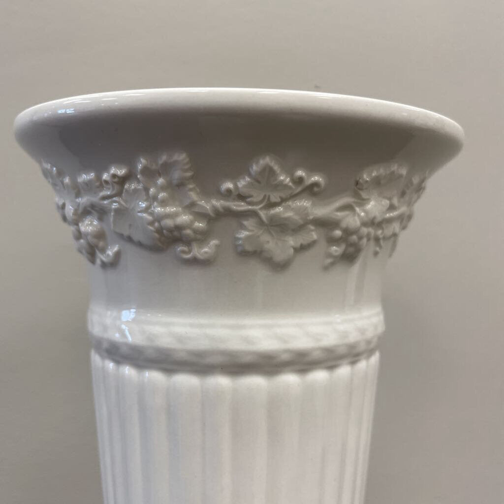 Wedgewood Cream Color, Plain Edge