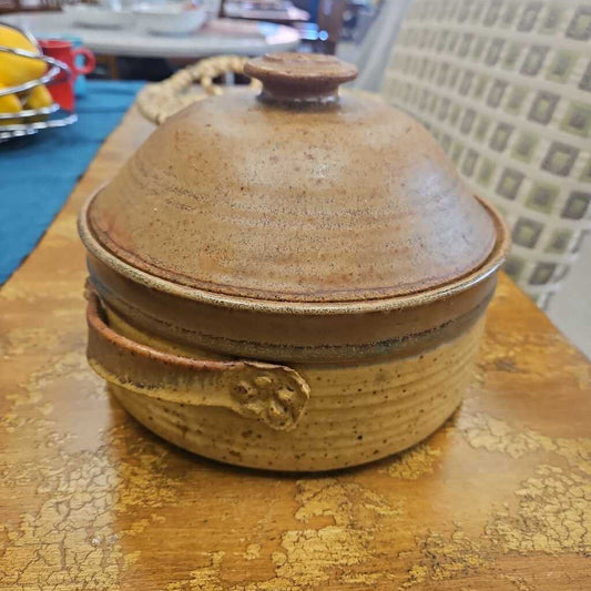 Earthtone Pottery Casserole Dish with Lid